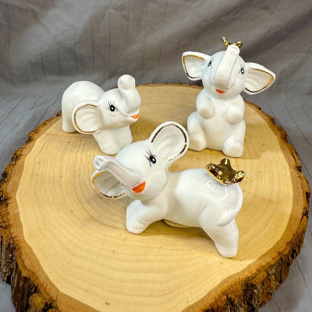 Set of 3 Vintage Ceramic White Elephants, Chen Star Collections